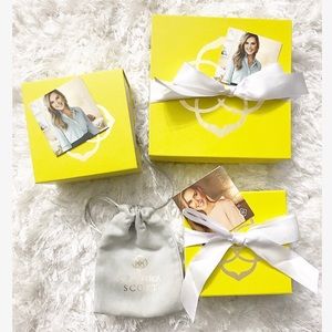 1 Kendra Scott gift box (sm)